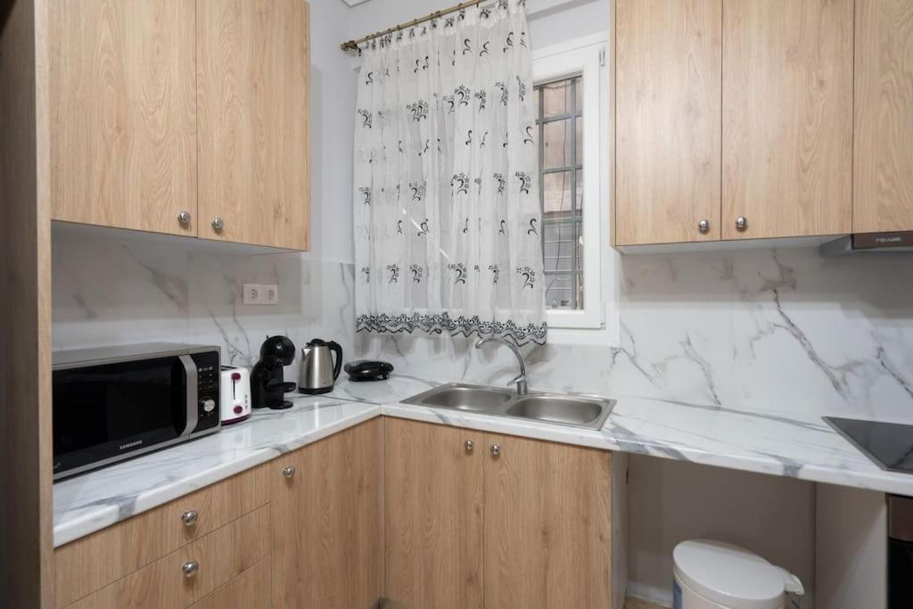 Metaxourgio 2Nd Floor Apartment Athens Exterior photo